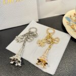 디올 신상 에펠탑 키링 & 가방장식