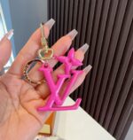 루이비통 시그니처 칼라플라워 키링 & 가방장식 데일리 소품의 고급 포인트 - 이미지 3