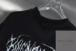 발렌시아가 26SS 고딕 폰트 프린트 반팔티 260g 더블얀 오버숄더 루즈핏 남녀공용 - 이미지 4