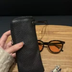 크롬하츠 천연 리치무늬 소가죽 목걸이형 안경 파우치 다용도 동전·립스틱·키 수납 가방