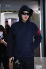 크롬하츠 네이비 레드 십자가 자수 후드 맨투맨 OS 루즈핏 캥거루 포켓 남녀공용