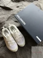 살로몬 X CDG XT-6 화이트 콜라보 두꺼운 밑창 키높이 아웃도어 운동화
